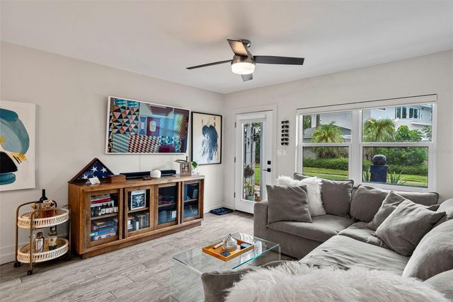 300 VENETIAN DRIVE 1, Clearwater, FL 33755