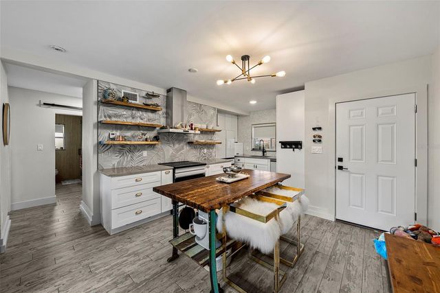 300 VENETIAN DRIVE 1, Clearwater, FL 33755