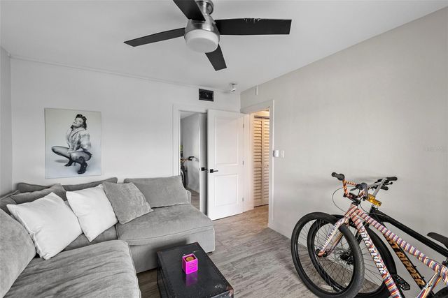 300 VENETIAN DRIVE 1, Clearwater, FL 33755