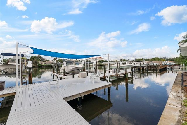 300 VENETIAN DRIVE 1, Clearwater, FL 33755