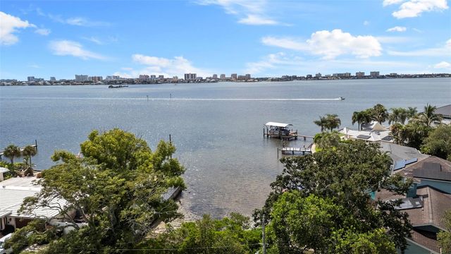 300 VENETIAN DRIVE 1, Clearwater, FL 33755