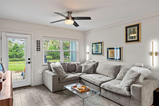 300 VENETIAN DRIVE 1, Clearwater, FL 33755
