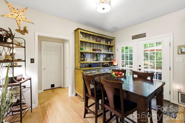 11 Old Patton Hill Road, Swannanoa, NC 28778