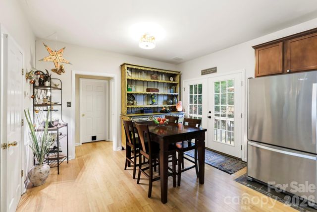 11 Old Patton Hill Road, Swannanoa, NC 28778