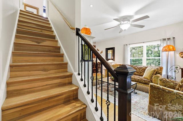 11 Old Patton Hill Road, Swannanoa, NC 28778