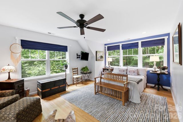 11 Old Patton Hill Road, Swannanoa, NC 28778