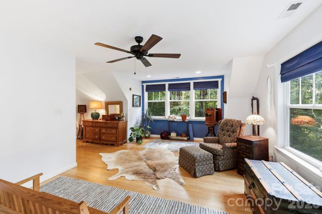 11 Old Patton Hill Road, Swannanoa, NC 28778