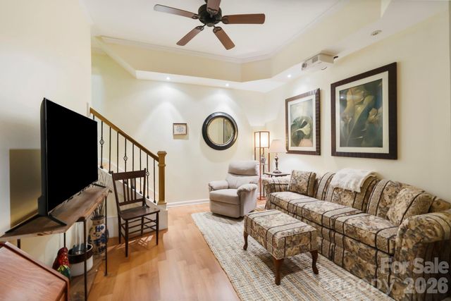 11 Old Patton Hill Road, Swannanoa, NC 28778