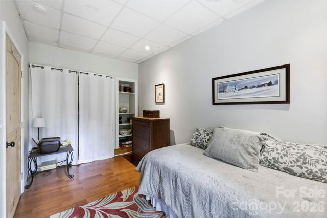 11 Old Patton Hill Road, Swannanoa, NC 28778