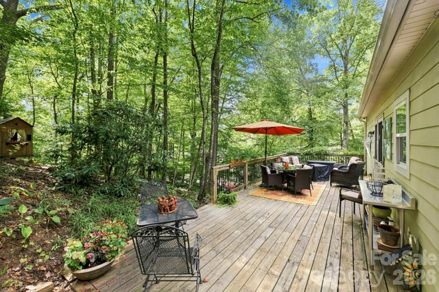 11 Old Patton Hill Road, Swannanoa, NC 28778