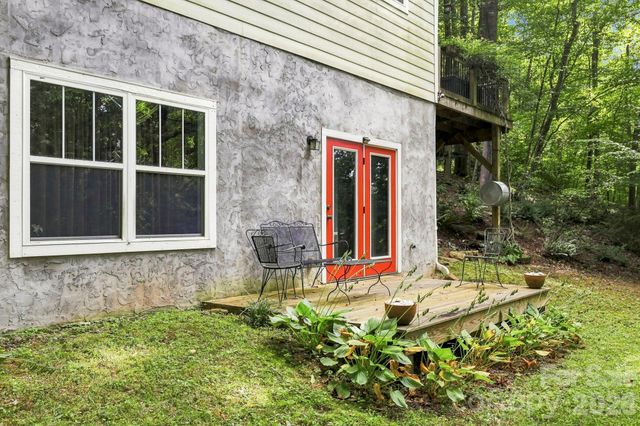 11 Old Patton Hill Road, Swannanoa, NC 28778
