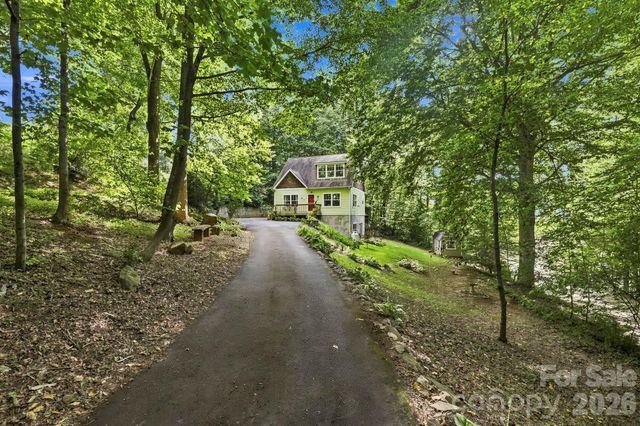 11 Old Patton Hill Road, Swannanoa, NC 28778