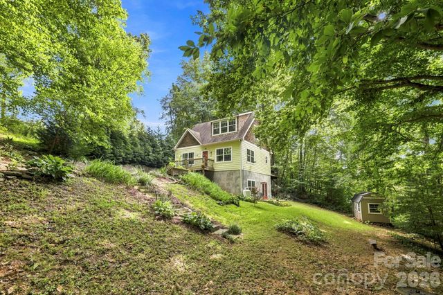11 Old Patton Hill Road, Swannanoa, NC 28778