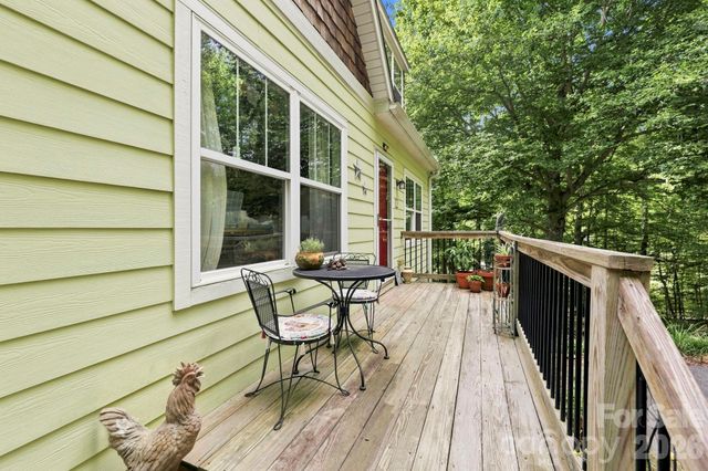 11 Old Patton Hill Road, Swannanoa, NC 28778