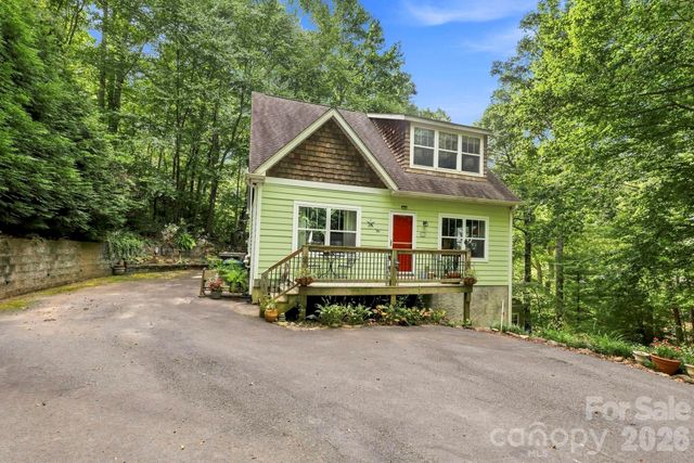 11 Old Patton Hill Road, Swannanoa, NC 28778