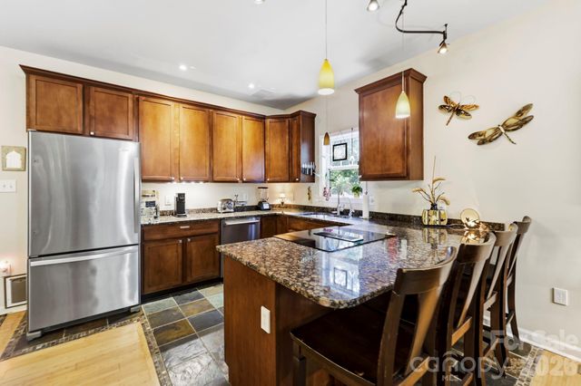 11 Old Patton Hill Road, Swannanoa, NC 28778