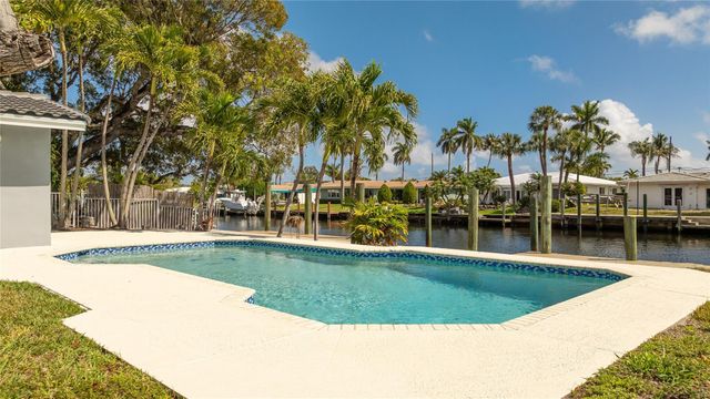 360 SE 5th Avenue, Pompano Beach, FL 33060