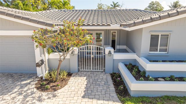 360 SE 5th Avenue, Pompano Beach, FL 33060