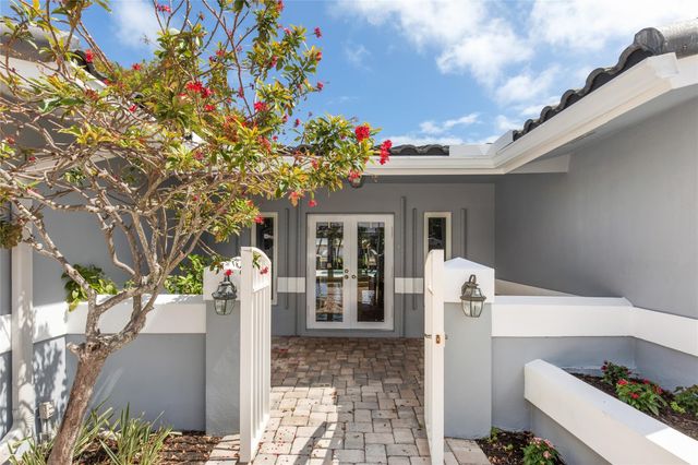 360 SE 5th Avenue, Pompano Beach, FL 33060