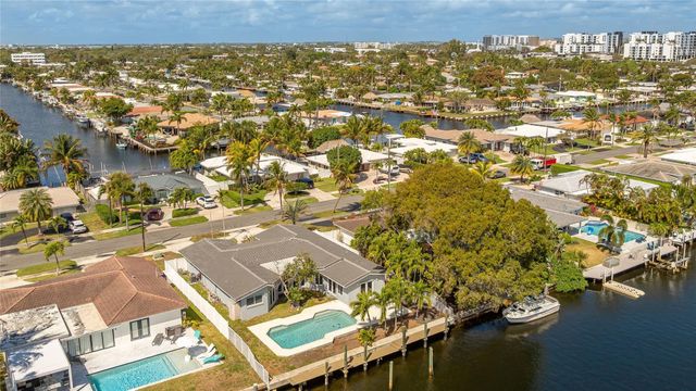 360 SE 5th Avenue, Pompano Beach, FL 33060