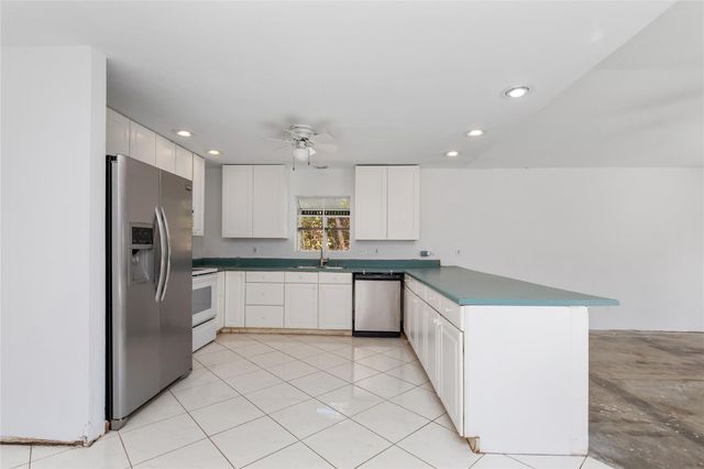 360 SE 5th Avenue, Pompano Beach, FL 33060