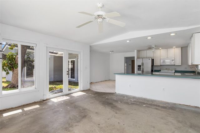 360 SE 5th Avenue, Pompano Beach, FL 33060