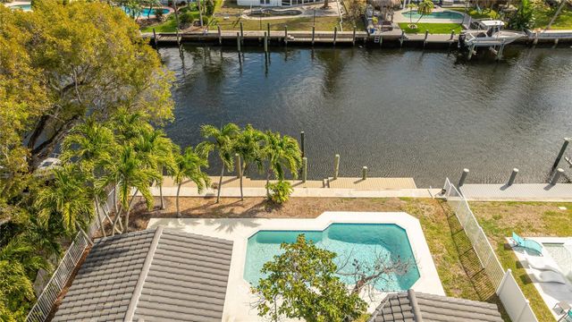 360 SE 5th Avenue, Pompano Beach, FL 33060