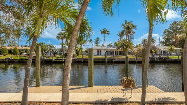 360 SE 5th Avenue, Pompano Beach, FL 33060