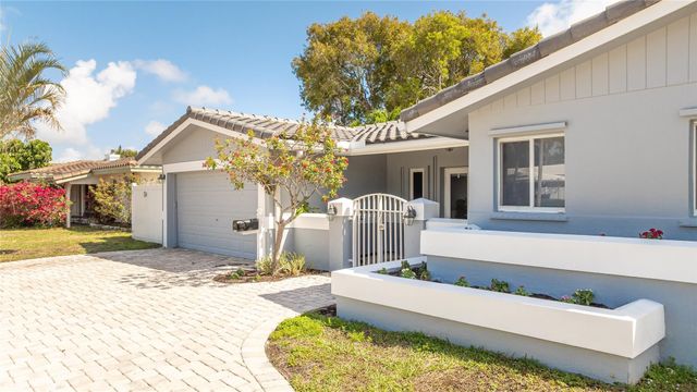 360 SE 5th Avenue, Pompano Beach, FL 33060