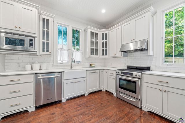 2324 Clayton Street, Macon, GA 31210
