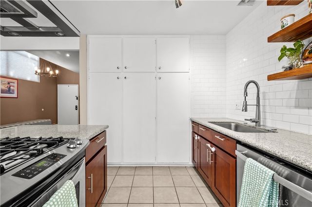 1410 Cabrillo Park, Santa Ana, CA 92701