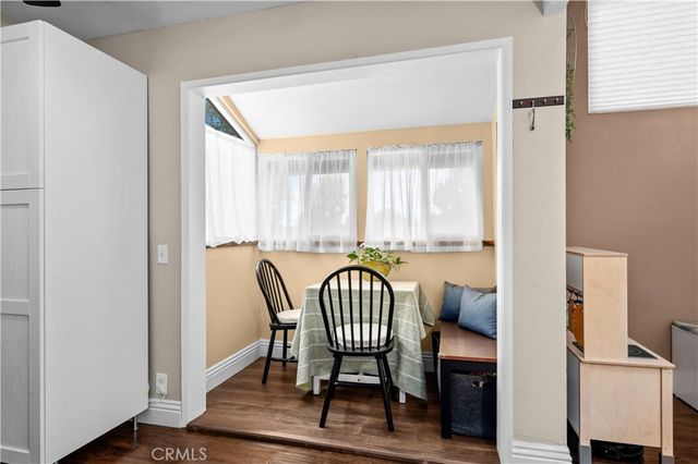 1410 Cabrillo Park, Santa Ana, CA 92701