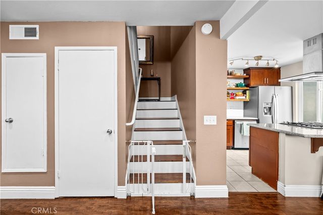 1410 Cabrillo Park, Santa Ana, CA 92701