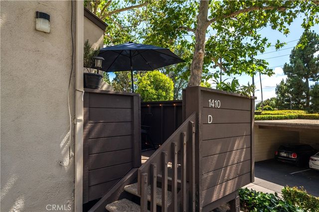 1410 Cabrillo Park, Santa Ana, CA 92701