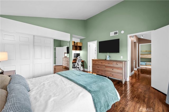 1410 Cabrillo Park, Santa Ana, CA 92701