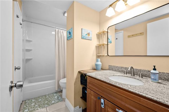 1410 Cabrillo Park, Santa Ana, CA 92701