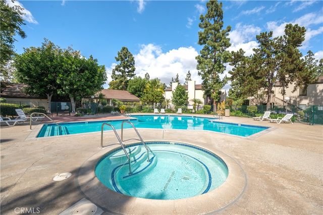 1410 Cabrillo Park, Santa Ana, CA 92701