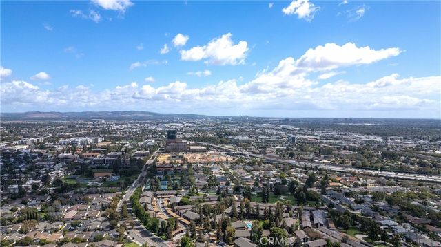 1410 Cabrillo Park, Santa Ana, CA 92701
