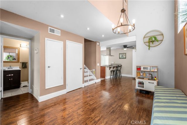 1410 Cabrillo Park, Santa Ana, CA 92701