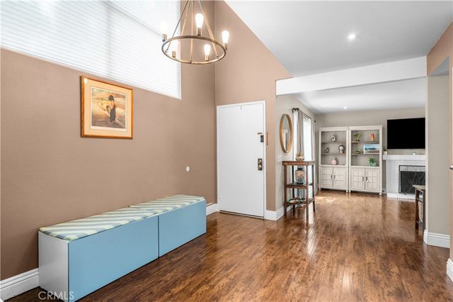 1410 Cabrillo Park, Santa Ana, CA 92701