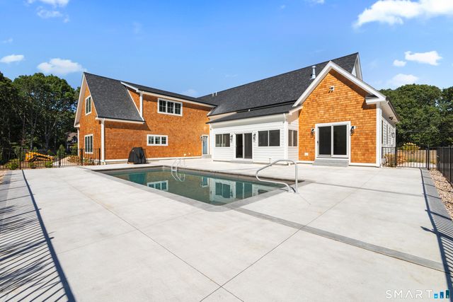 23-1 Heritage Road, East Lyme, CT 06333