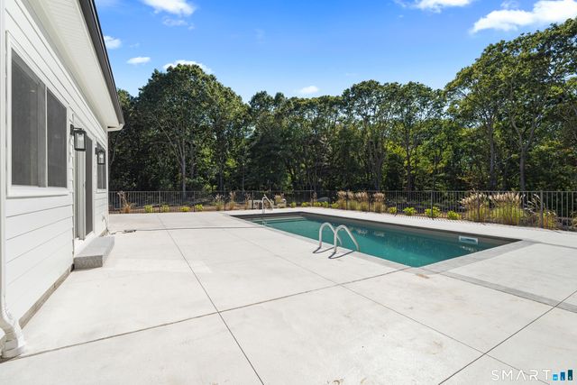 23-1 Heritage Road, East Lyme, CT 06333