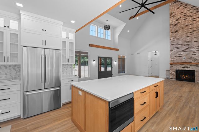 23-1 Heritage Road, East Lyme, CT 06333