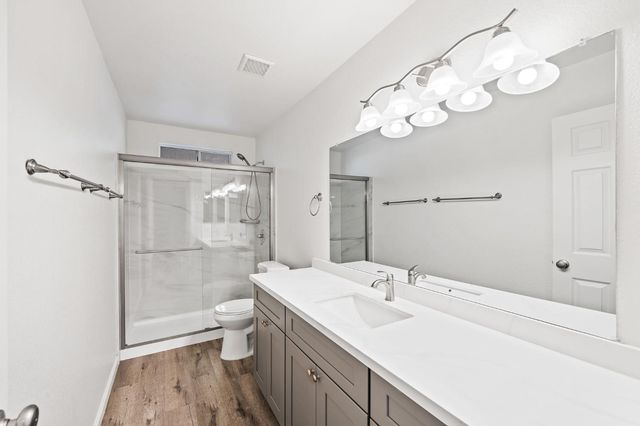 5060 Summerbrook Way, Sacramento, CA 95823