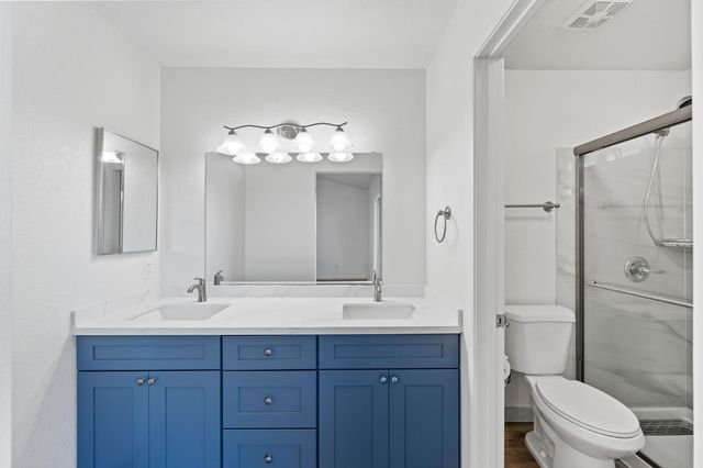 5060 Summerbrook Way, Sacramento, CA 95823