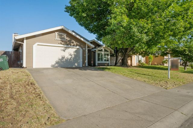 5060 Summerbrook Way, Sacramento, CA 95823