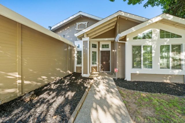 5060 Summerbrook Way, Sacramento, CA 95823