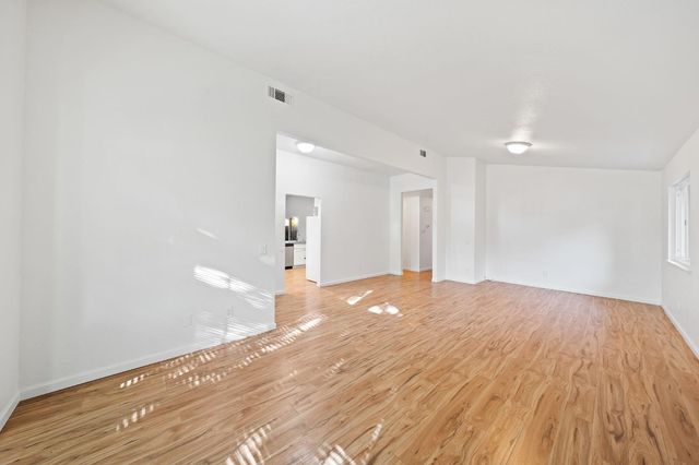 5060 Summerbrook Way, Sacramento, CA 95823