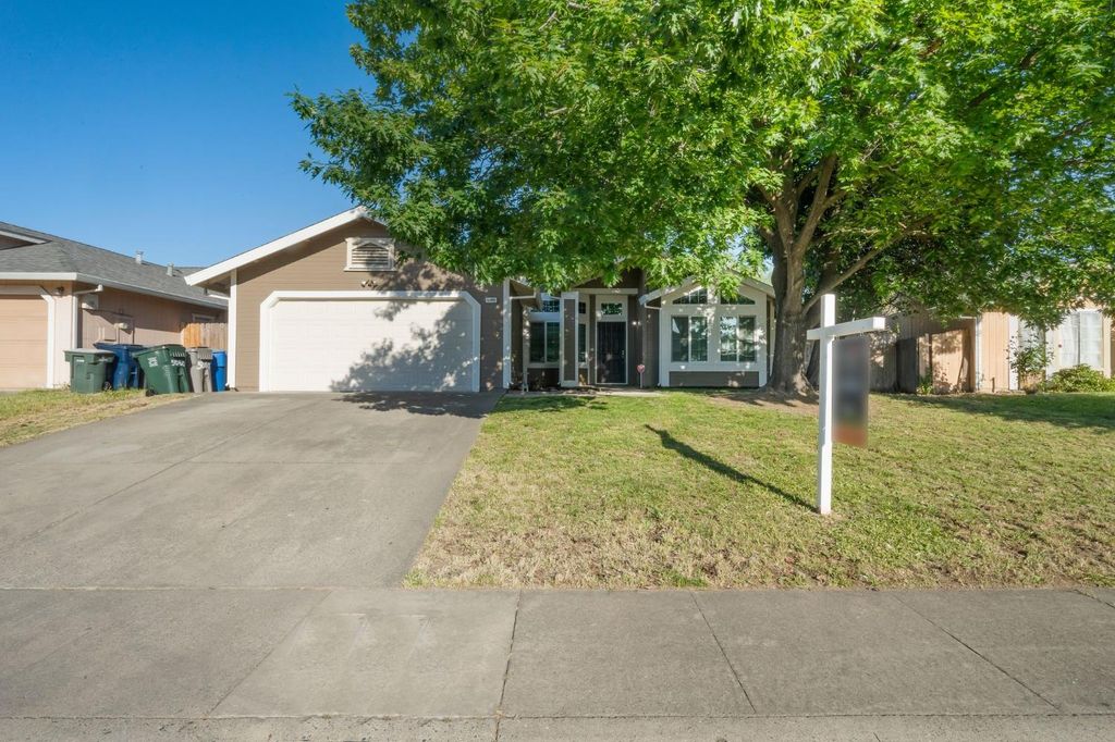 5060 Summerbrook Way, Sacramento, CA 95823