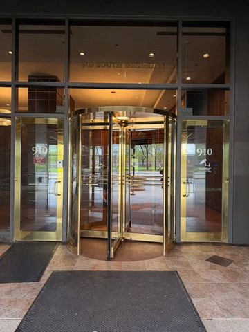 910 S Michigan Avenue 1812, Chicago, IL 60605